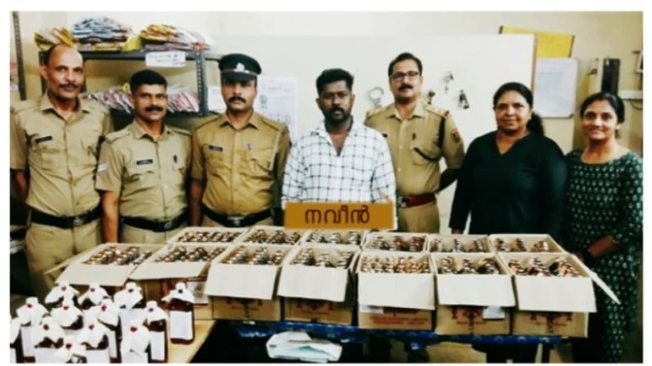 മാഹിയിൽ നിന്ന് വരികയായിരുന്ന യുവാവ് പിടിയിലായത് തിരുവങ്ങാട് ടോൾ പ്ലാസയ്ക്ക് സമീപം; 234 കുപ്പി മദ്യം പിടിച്ചു മാഹിയിൽ നിന്ന് വരികയായിരുന്ന യുവാവ് പിടിയിലായത് തിരുവങ്ങാട് ടോൾ പ്ലാസയ്ക്ക് സമീപം; 234 കുപ്പി മദ്യം പിടിച്ചു