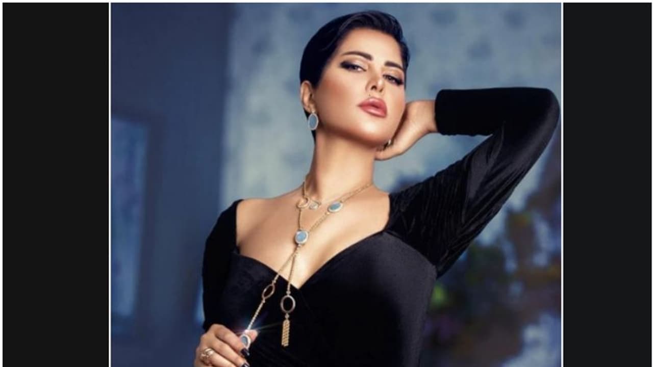 വിവാഹം കഴിക്കണം, സ്വസ്ഥമായി ജീവിക്കണം; അനുയോജ്യനായ വരനെ കണ്ടെത്തി നൽകാൻ ഫോളോവേഴ്സിനോട് അഭ്യര്ത്ഥിച്ച് നടി വിവാഹം കഴിക്കണം, സ്വസ്ഥമായി ജീവിക്കണം; അനുയോജ്യനായ വരനെ കണ്ടെത്തി നൽകാൻ ഫോളോവേഴ്സിനോട് അഭ്യര്ത്ഥിച്ച് നടി