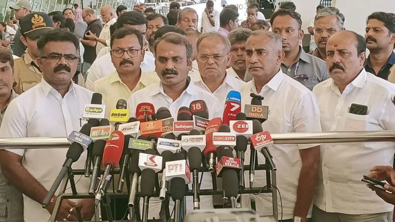 L Murugan: எங்கள் தலைவர்களின் செயல்பாடுகளால் பாஜக மிகப்பெரிய அளவில் வளர்ந்து வருகிறது எல்.முருகன் 