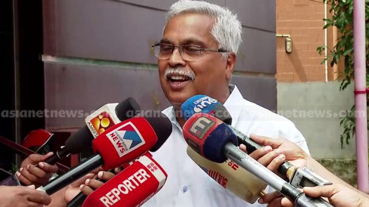 'ഗവർണറുടെ അധികാരം സംബന്ധിച്ച സുപ്രീംകോടതി വിധി കേന്ദ്ര സർക്കാരിന്റെ കരണക്കുറ്റിക്ക് ഏറ്റ അടി': ബിനോയ് വിശ്വം 'ഗവർണറുടെ അധികാരം സംബന്ധിച്ച സുപ്രീംകോടതി വിധി കേന്ദ്ര സർക്കാരിന്റെ കരണക്കുറ്റിക്ക് ഏറ്റ അടി': ബിനോയ് വിശ്വം