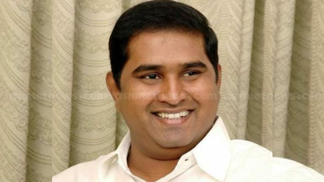 ബിഎസ്പി തമിഴ്നാട് സംസ്ഥാന അധ്യക്ഷനെ ആറംഗ സംഘം വെട്ടിക്കൊലപ്പെടുത്തി ബിഎസ്പി തമിഴ്നാട് സംസ്ഥാന അധ്യക്ഷനെ ആറംഗ സംഘം വെട്ടിക്കൊലപ്പെടുത്തി