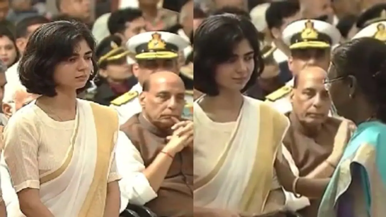 ಪುಟ್ಟ ವಯಸ್ಸಿನ ವಿಧವೆಗೆ ಕೀರ್ತಿ ಚಕ್ರ ನೀಡಿ ಸಂತೈಸಿದ ರಾಷ್ಟ್ರಪತಿ ದ್ರೌಪದಿ ಮುರ್ಮು! ಪುಟ್ಟ ವಯಸ್ಸಿನ ವಿಧವೆಗೆ ಕೀರ್ತಿ ಚಕ್ರ ನೀಡಿ ಸಂತೈಸಿದ ರಾಷ್ಟ್ರಪತಿ ದ್ರೌಪದಿ ಮುರ್ಮು!