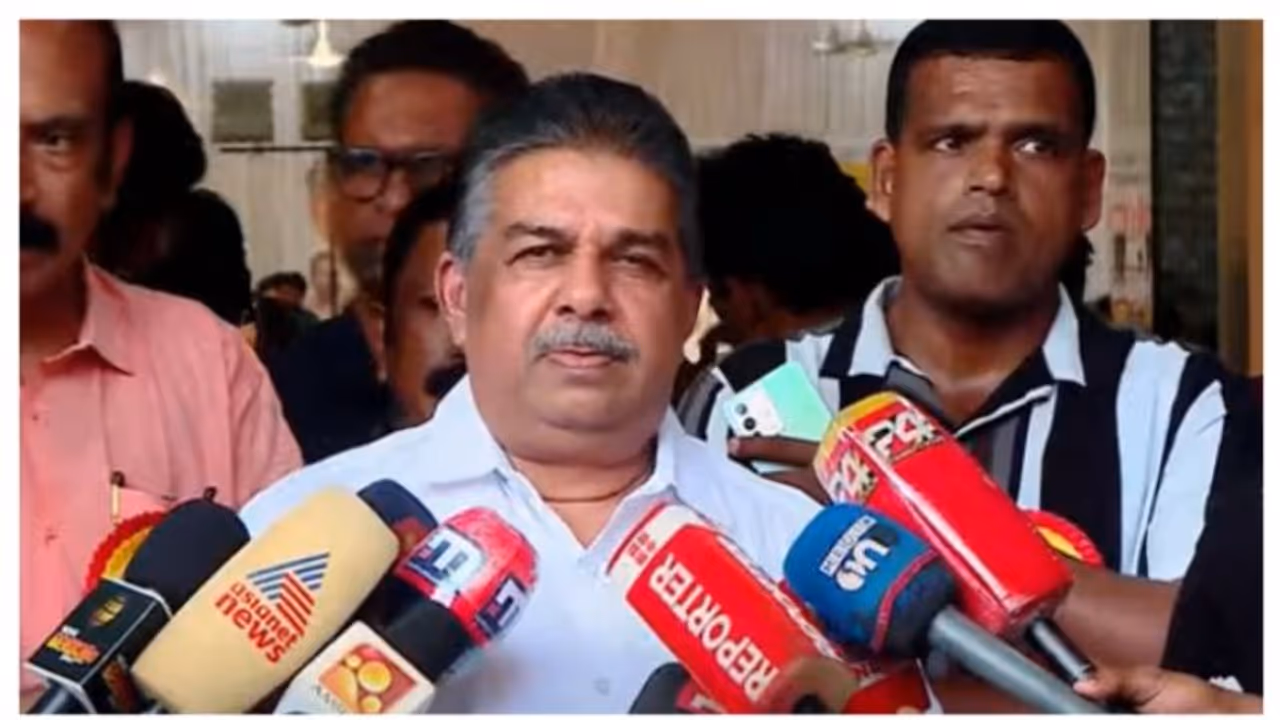 മല്ലപ്പളളി വിവാദ പ്രസംഗം: സജി ചെറിയാനെതിരായ കോടതി ഉത്തരവിൽ സർക്കാർ അപ്പീൽ നൽകിയേക്കില്ല