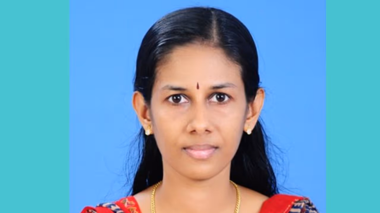 പമ്പാനദിയിലേക്ക് ചാടിയ നഴ്സിന്റെ മൃതദേഹം കണ്ടെത്തി പമ്പാനദിയിലേക്ക് ചാടിയ നഴ്സിന്റെ മൃതദേഹം കണ്ടെത്തി