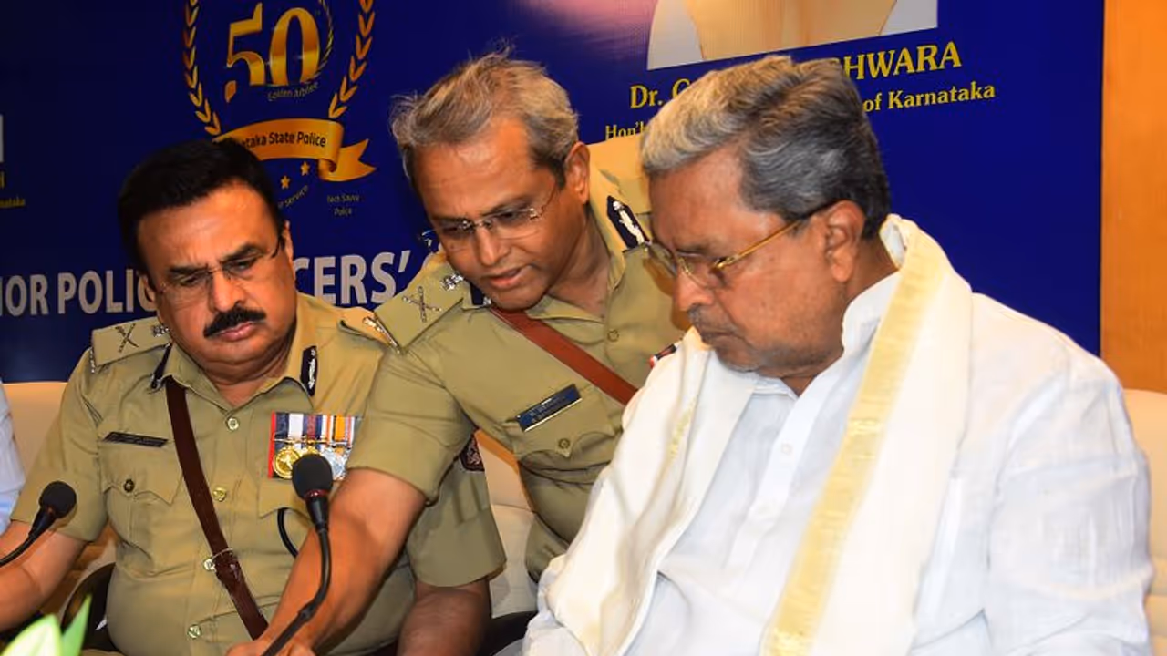 ಪೊಲೀಸ್ ಅಧಿಕಾರಿಗಳು ಎಸಿ ರೂಮ್‌ ಬಿಟ್ಟು ಕೆಲಸ ಮಾಡದೆ ಹೋದರೆ ಶಿಸ್ತು ಕ್ರಮ: ಸಿದ್ದರಾಮಯ್ಯ