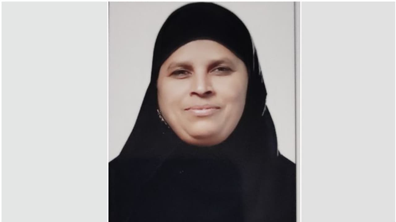 മലയാളി ഹജ്ജ് തീർഥാടക മക്കയിലെ ആശുപത്രിയിൽ മരിച്ചു മലയാളി ഹജ്ജ് തീർഥാടക മക്കയിലെ ആശുപത്രിയിൽ മരിച്ചു