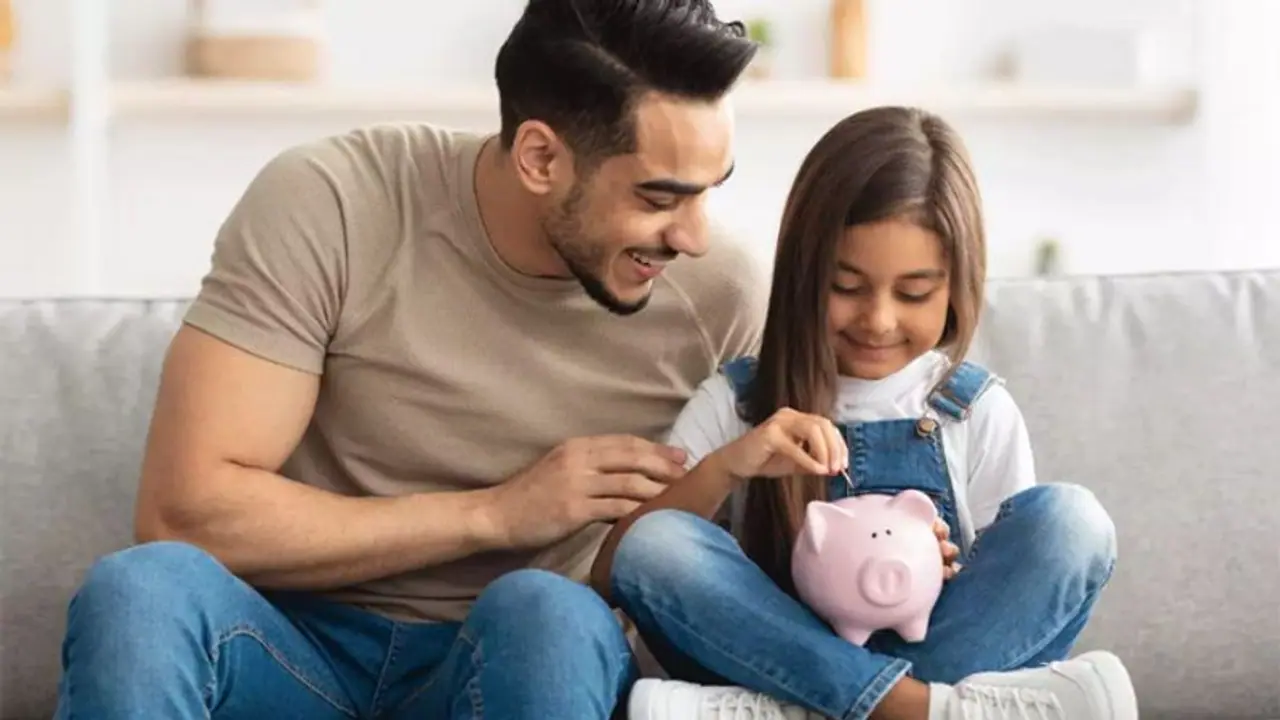 ரூ.10 செலுத்தினால் போதும்.. உங்கள் பெண் குழந்தையின் திருமணத்திற்கு 15 லட்சம் கிடைக்கும்!