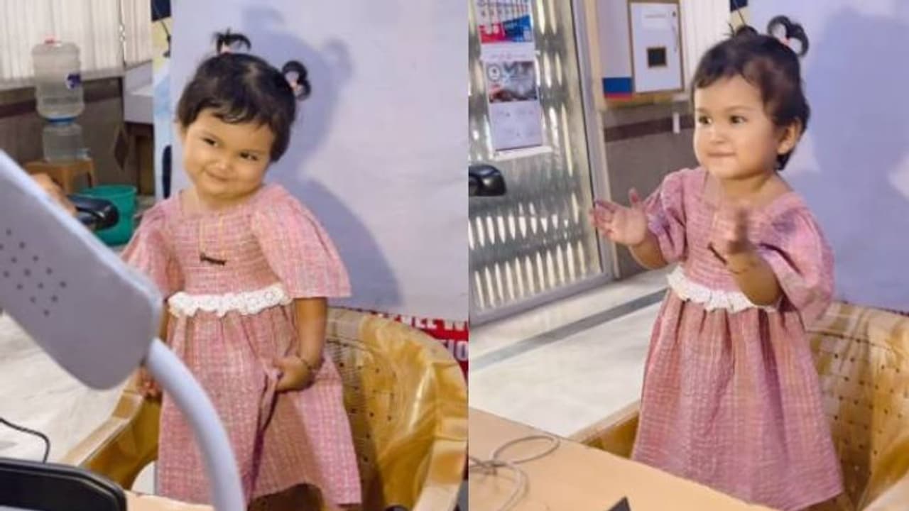 ഇതിങ്ങനൊന്നുമല്ല കുഞ്ഞാവേ; ആധാർ ഫോട്ടോഷൂട്ടിൽ ക്യൂട്ട്നെസ്സ് വാരിവിതറി പെൺകുട്ടി, ഫോട്ടോ മാത്രം കിട്ടീല