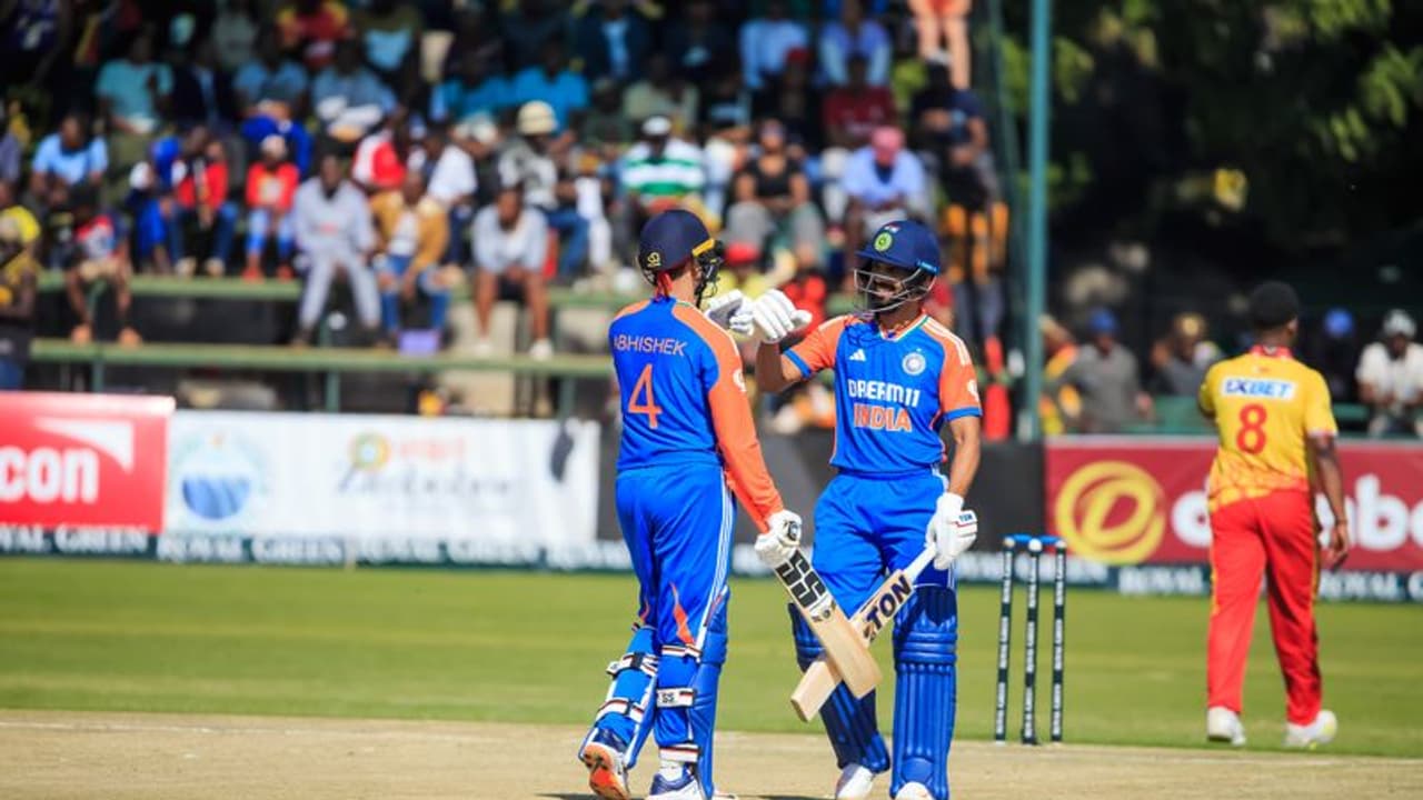 சிக்ஸர் மழை பொழிந்த அபிஷேக் சர்மா, வானவேடிக்கை காட்டிய ரிங்கு சிங் – இந்தியா 234 ரன்கள் குவிப்பு! சிக்ஸர் மழை பொழிந்த அபிஷேக் சர்மா, வானவேடிக்கை காட்டிய ரிங்கு சிங் – இந்தியா 234 ரன்கள் குவிப்பு!