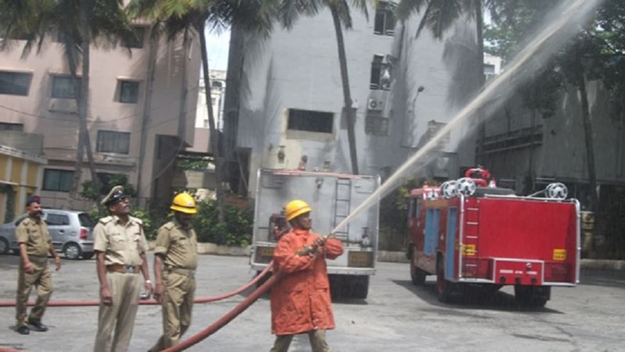 ಬೆಂಕಿ ನಂದಿಸಲು ಬೆಂಗಳೂರಿಗೆ ಶೀಘ್ರವೇ ಬರಲಿದೆ ರೋಬೋಟ್‌: ಇದರ ವಿಶೇಷತೆಯೇನು!