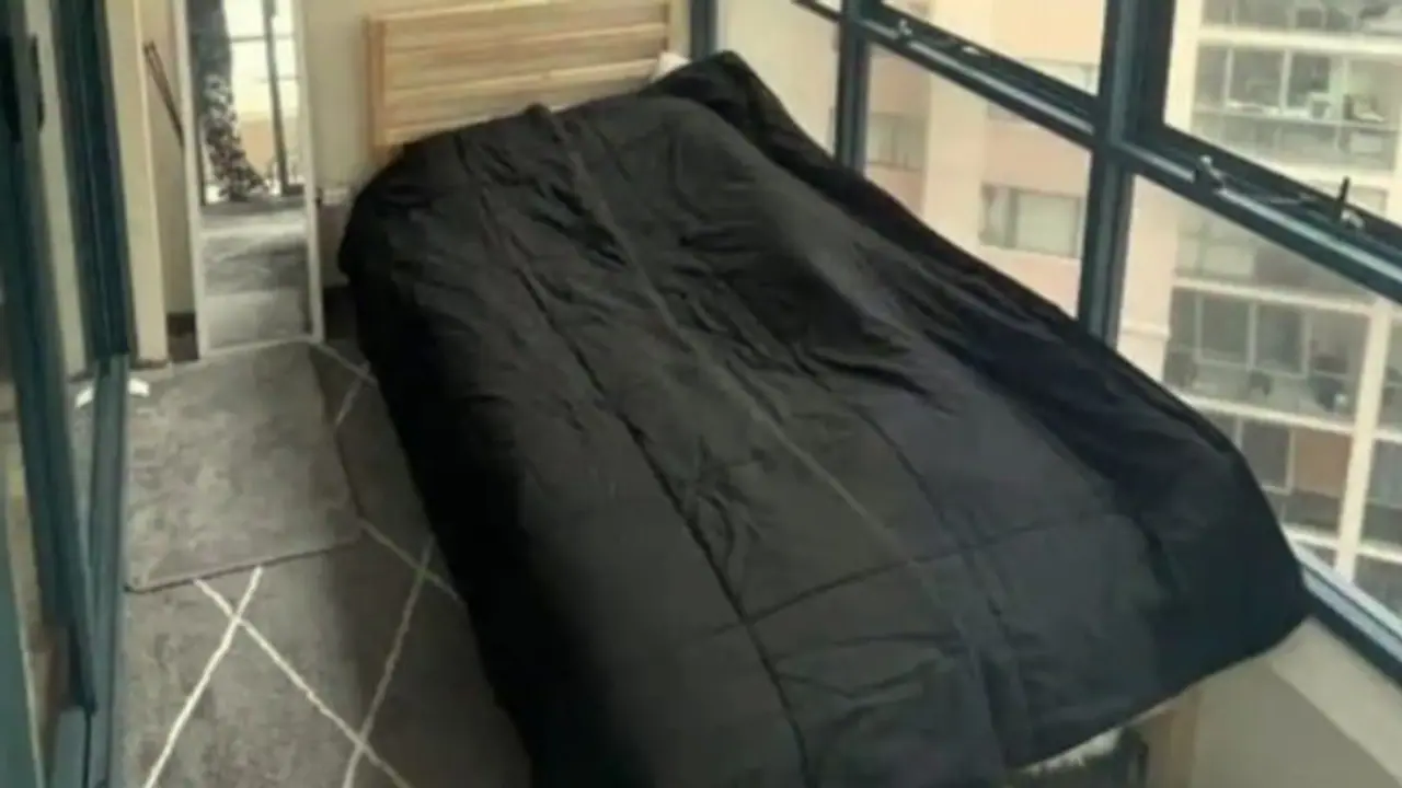 Sydney Landlord Lists Balcony for Rent at ₹81,000 Monthly, Internet Reacts in Surprise Sydney Landlord Lists Balcony for Rent at ₹81,000 Monthly, Internet Reacts in Surprise