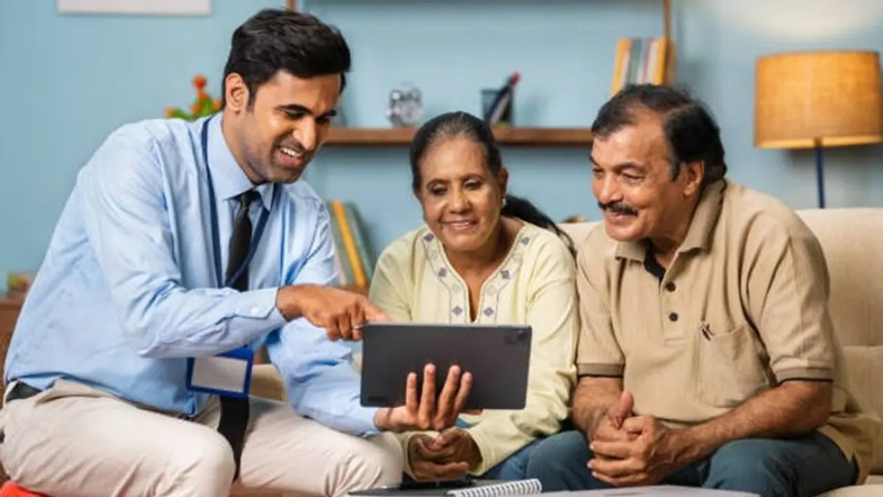 हर महीने चाहिए 20,000 रुपए तक का रिटर्न तो सीनियर सिटिजन PO की इस स्कीम में करें इन्वेस्ट- मिलेगा तगड़ा फायदा