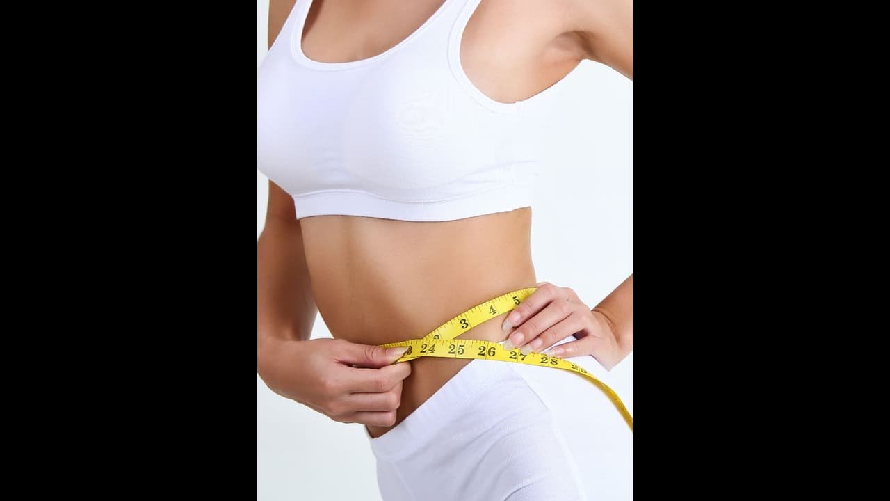 இனி வெந்நீரை இப்படி குடிச்சி டயட்க்கு நோ சொல்லுங்க.. ஒரே வாரத்தில் 5 கிலோ எடை டக்குனு குறையும்!