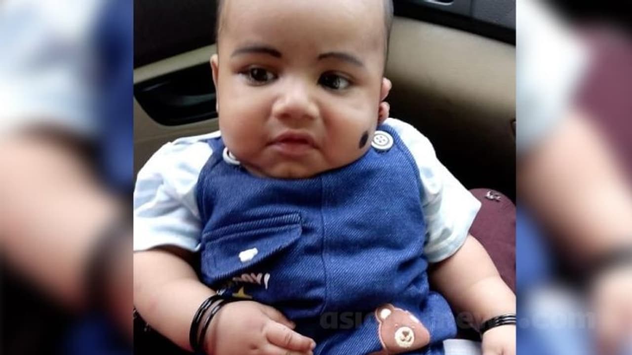 ബൈക്ക് അപകടം; മണ്ണഞ്ചേരിയിൽ അമ്മയുടെ കയ്യിൽ നിന്നും കുഞ്ഞ് തെറിച്ചു താഴെ വീണു, ദാരുണാന്ത്യം