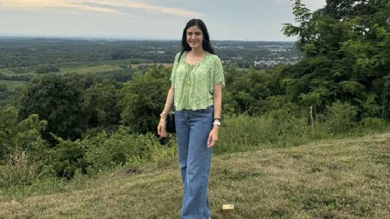 ഇന്ത്യ പോലെയല്ല യുഎസ്, വേറെ ലെവൽ ജീവിതം, ഇങ്ങനെ വേണമെന്ന് ഇന്ത്യക്കാരി; വിമർശിച്ച് നെറ്റിസൺസ് ഇന്ത്യ പോലെയല്ല യുഎസ്, വേറെ ലെവൽ ജീവിതം, ഇങ്ങനെ വേണമെന്ന് ഇന്ത്യക്കാരി; വിമർശിച്ച് നെറ്റിസൺസ്