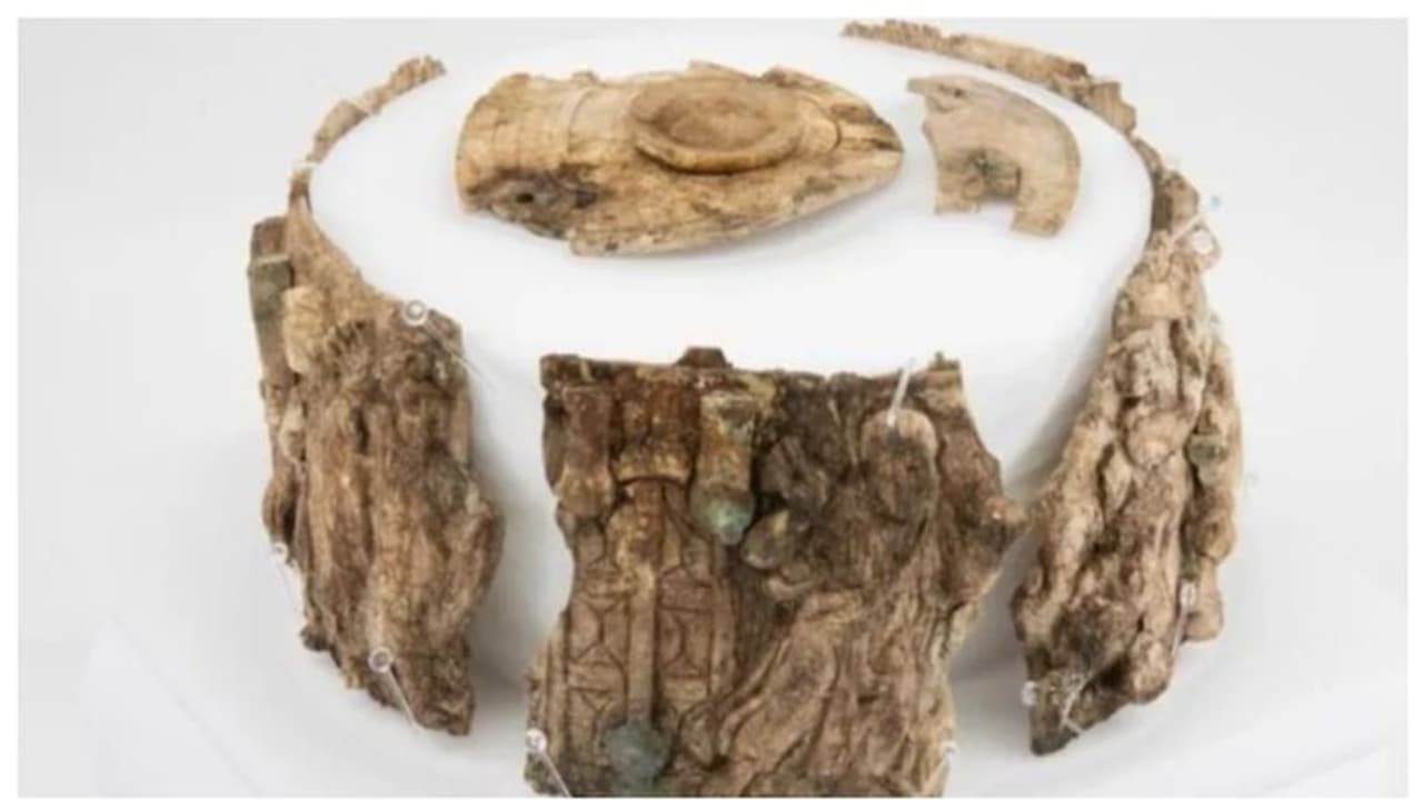 1,500 വർഷം പഴക്കമുള്ള 'മോശയുടെ പത്ത് കൽപനകൾ' കൊത്തിയ ആനക്കൊമ്പ് പെട്ടി കണ്ടെത്തി 