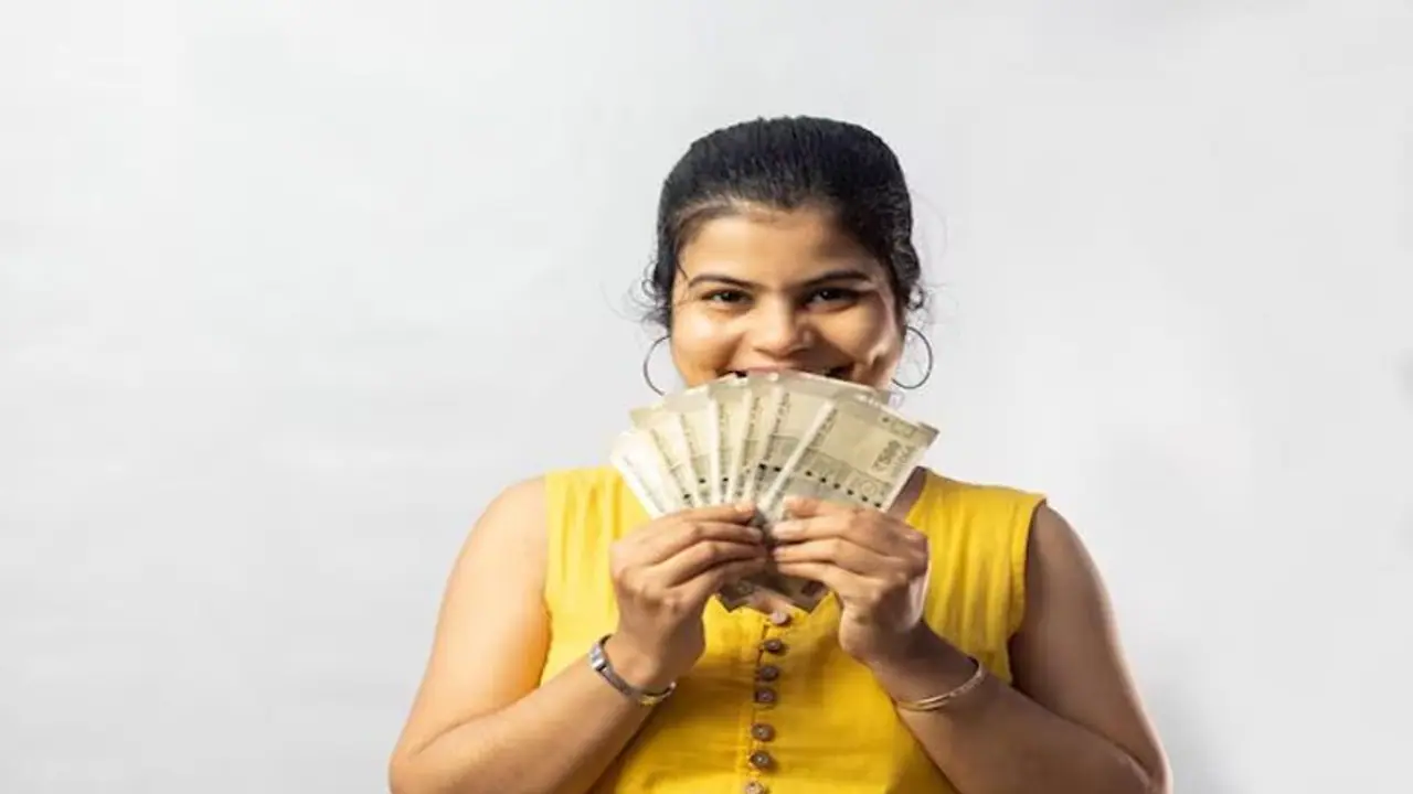 सरकारी स्कीम्स: एंप्लाईज के लिए Good News अगले 3 महीने की सेलरी के साथ मिलेगा एरियर यहां जाने डिटेल