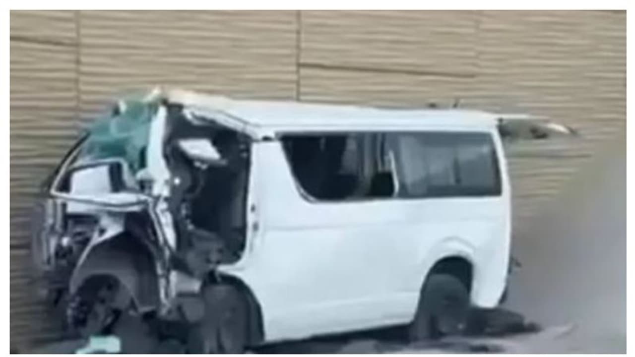 കുവൈത്തില് വാഹനാപകടം; അഞ്ച് പ്രവാസി ഇന്ത്യക്കാര്ക്ക് ദാരുണാന്ത്യം, മൂന്നു പേര്ക്ക് പരിക്ക് കുവൈത്തില് വാഹനാപകടം; അഞ്ച് പ്രവാസി ഇന്ത്യക്കാര്ക്ക് ദാരുണാന്ത്യം, മൂന്നു പേര്ക്ക് പരിക്ക്