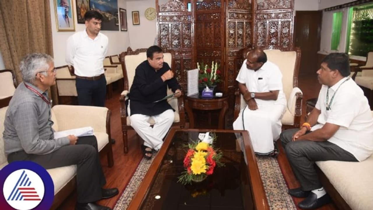 ಮಂಡ್ಯ ನಗರಕ್ಕೆ ರಿಂಗ್ ರಸ್ತೆ ನಿರ್ಮಾಣ ಪ್ರಸ್ತಾವನೆ ಸಲ್ಲಿಸಿದ ಕೇಂದ್ರ ಸಚಿವ ಹೆಚ್.ಡಿ. ಕುಮಾರಸ್ವಾಮಿ! ಮಂಡ್ಯ ನಗರಕ್ಕೆ ರಿಂಗ್ ರಸ್ತೆ ನಿರ್ಮಾಣ ಪ್ರಸ್ತಾವನೆ ಸಲ್ಲಿಸಿದ ಕೇಂದ್ರ ಸಚಿವ ಹೆಚ್.ಡಿ. ಕುಮಾರಸ್ವಾಮಿ!