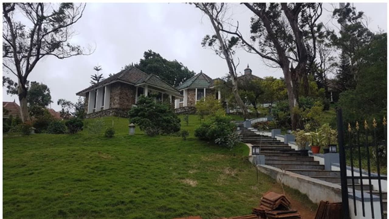 ട്രിപ്പ് പ്ലാൻ ചെയ്തോ, 99,90,960 രൂപ ചെലവിൽ ഒരുങ്ങുന്നത് ആരും കൊതിക്കുന്ന ഒരു സ്റ്റേ; കുറഞ്ഞ ചെലവിൽ താമസിക്കാം