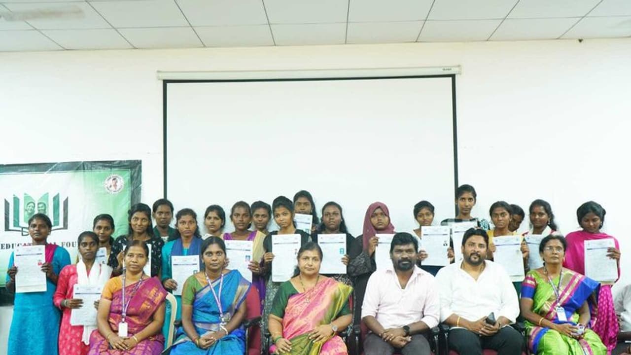 தொடரும் நடிகர் விஷாலின் கல்வி சேவை! தேவி அறக்கட்டளை மூலம் 2024 ஆம் ஆண்டு கல்லூரியில் சேர்ந்த மாணவ மாணவிகள்! தொடரும் நடிகர் விஷாலின் கல்வி சேவை! தேவி அறக்கட்டளை மூலம் 2024 ஆம் ஆண்டு கல்லூரியில் சேர்ந்த மாணவ மாணவிகள்!