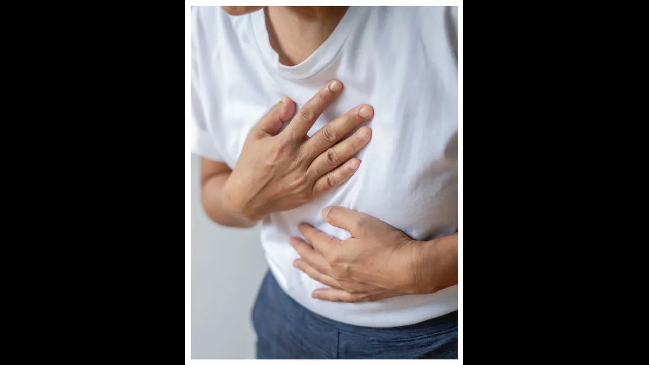 ಮೈಸೂರು: ಚಾಮುಂಡೇಶ್ವರಿ ದರ್ಶನಕ್ಕೆಂದು ಬಂದಿದ್ದ ಯುವಕ ಹೃದಯಾಘಾತದಿಂದ ಸಾವು..! ಮೈಸೂರು: ಚಾಮುಂಡೇಶ್ವರಿ ದರ್ಶನಕ್ಕೆಂದು ಬಂದಿದ್ದ ಯುವಕ ಹೃದಯಾಘಾತದಿಂದ ಸಾವು..!