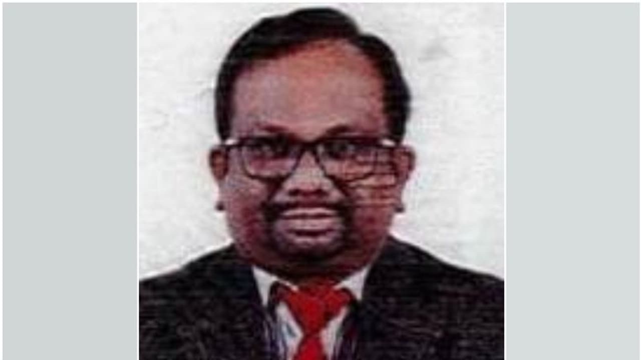 വാഹനം ഓടിക്കുന്നതിനിടെ ദേഹാസ്വാസ്ഥ്യം; പ്രവാസി മലയാളി മരിച്ചു വാഹനം ഓടിക്കുന്നതിനിടെ ദേഹാസ്വാസ്ഥ്യം; പ്രവാസി മലയാളി മരിച്ചു