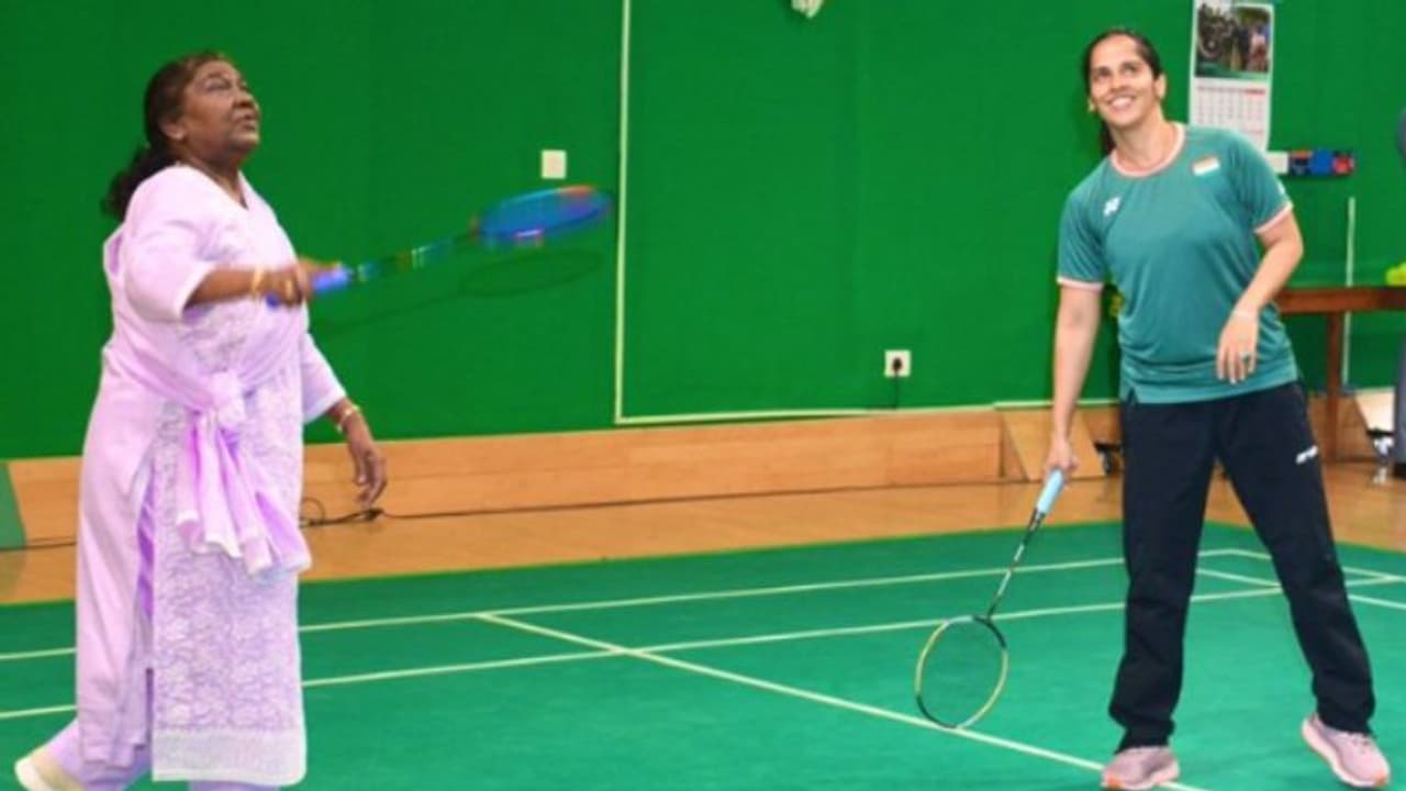 WATCH Video: President Droupadi Murmu Engages in Badminton Match with Saina Nehwal