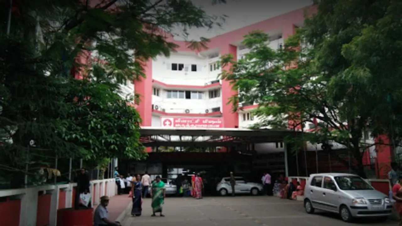 மீனாட்சி மிஷன் மருத்துவமனைக்குள் பெண் ஊழியர் வெட்டி படுகொலை.. தலைநகரத்தை தொடர்ந்து அலறும் தூங்கா நகரம்!