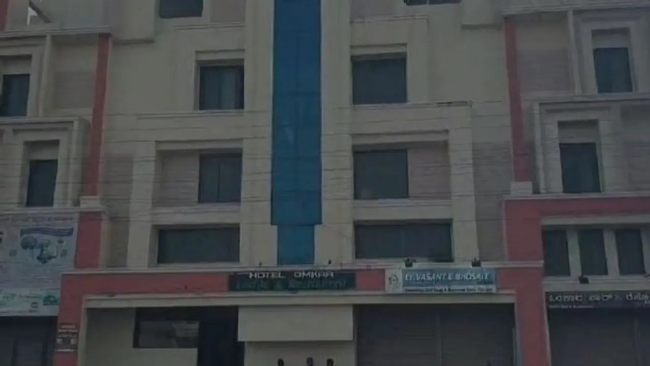 ಮುಧೋಳ: ಸ್ಪಾ ಹೆಸರಲ್ಲಿ ವೇಶ್ಯಾವಾಟಿಕೆ ದಂಧೆ, 4 ಲಾಡ್ಜ್‌ಗಳ ಮೇಲೆ ದಾಳಿ, 11 ಯುವತಿಯರ ರಕ್ಷಣೆ