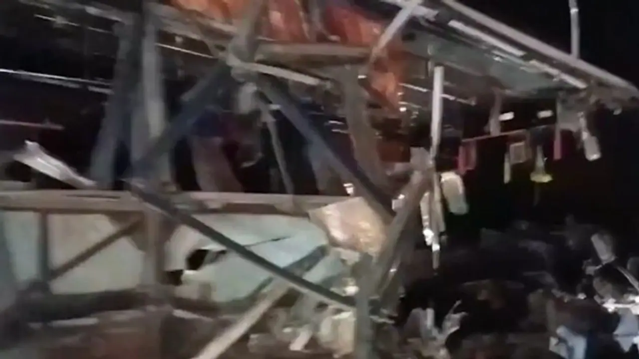 Karnataka: 9 passengers killed, 15 injured as Bengaluru Tirupati bus collides with lorry near Kolar Karnataka: 9 passengers killed, 15 injured as Bengaluru Tirupati bus collides with lorry near Kolar