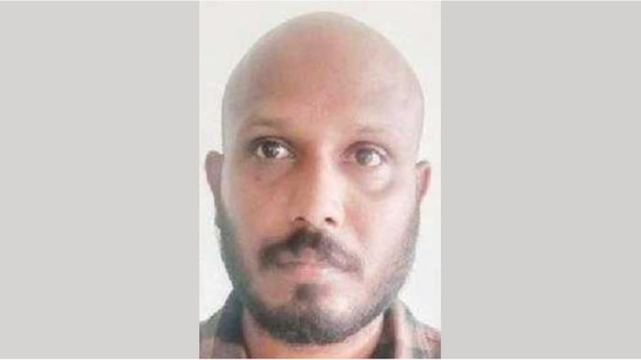 ദുർമരണങ്ങൾക്ക് പൂജ ചെയ്യണമെന്ന് പറഞ്ഞ് വിശ്വസിപ്പിച്ച് വീട്ടിലെത്തി പീഡനം; 36കാരന് എട്ട് വർഷം കഠിന തടവ് ദുർമരണങ്ങൾക്ക് പൂജ ചെയ്യണമെന്ന് പറഞ്ഞ് വിശ്വസിപ്പിച്ച് വീട്ടിലെത്തി പീഡനം; 36കാരന് എട്ട് വർഷം കഠിന തടവ്