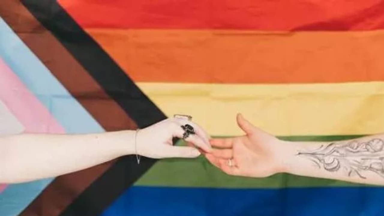 'ലാവൻഡർ വിവാഹം' തിരഞ്ഞെടുക്കുന്നവരും കൂടുന്നു? എന്താണീ വിവാഹങ്ങളുടെ പ്രത്യേകത