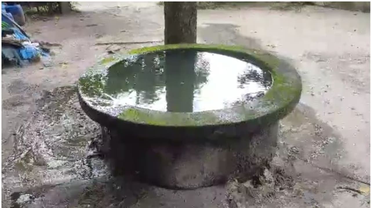 പരിഭ്രാന്തി പരത്തിയ കിണർ, 11 ൽ 3 റിംഗ് മാത്രം വെള്ളമുണ്ടായിരുന്നു, പൊടുന്നനെ നിറഞ്ഞൊഴുകി! കാരണം തേടി നാട്ടുകാർ