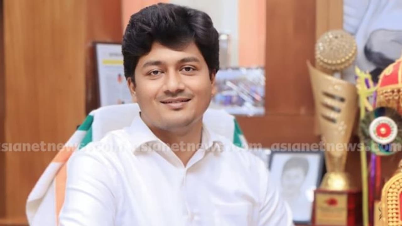 കൃഷ്ണതേജയുടെ ആവശ്യം കേന്ദ്രം അംഗീകരിച്ചു; തൃശ്ശൂര് കളക്ടറുടെ ചുമതല ഒഴിയും, കേരളം വിടും; ഇനി ആന്ധ്രയിൽ കൃഷ്ണതേജയുടെ ആവശ്യം കേന്ദ്രം അംഗീകരിച്ചു; തൃശ്ശൂര് കളക്ടറുടെ ചുമതല ഒഴിയും, കേരളം വിടും; ഇനി ആന്ധ്രയിൽ