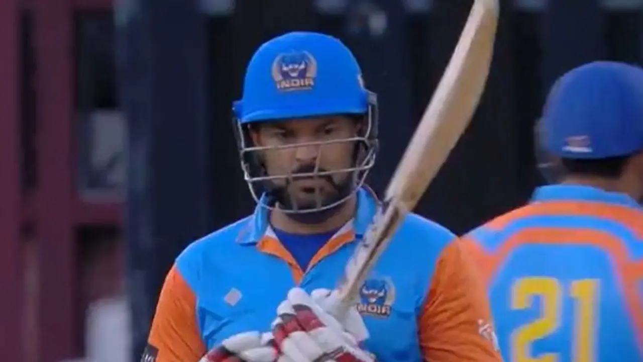 ಮತ್ತೊಮ್ಮೆ ಆಸ್ಟ್ರೇಲಿಯಾವನ್ನು ಚೆಂಡಾಡಿದ ಯುವರಾಜ್ ಸಿಂಗ್..! ಕಾಂಗರೂ ಬಗ್ಗುಬಡಿದ ಇಂಡಿಯಾ ಚಾಂಪಿಯನ್ಸ್ ಫೈನಲ್ಗೆ ಲಗ್ಗೆ ಮತ್ತೊಮ್ಮೆ ಆಸ್ಟ್ರೇಲಿಯಾವನ್ನು ಚೆಂಡಾಡಿದ ಯುವರಾಜ್ ಸಿಂಗ್..! ಕಾಂಗರೂ ಬಗ್ಗುಬಡಿದ ಇಂಡಿಯಾ ಚಾಂಪಿಯನ್ಸ್ ಫೈನಲ್ಗೆ ಲಗ್ಗೆ