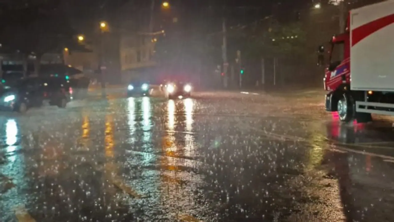 IMD warns of heavy rainfall across multiple states: key alerts for the next 4 days