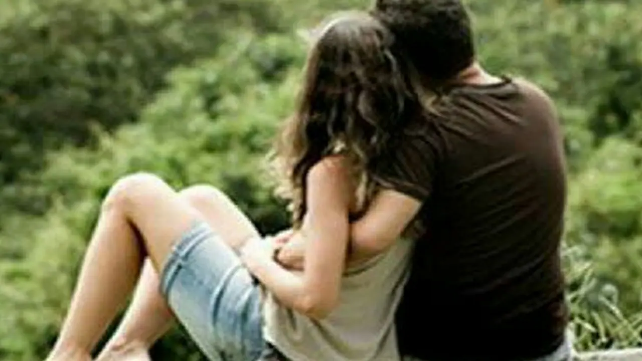 ಲವ್ವರ್ದೇ ಪ್ಲಾನ್.. ಮದ್ವೆ ಮಾಡ್ಕೊಂಡು ಲಕ್ಷ ಲಕ್ಷ ಹಣ, ಚಿನ್ನಾಭರಣ ಜೊತೆ ಪ್ರೇಮಿ ಜೊತೆ ಕಾಲ್ಕಿತ್ತ ವಧು! ಲವ್ವರ್ದೇ ಪ್ಲಾನ್.. ಮದ್ವೆ ಮಾಡ್ಕೊಂಡು ಲಕ್ಷ ಲಕ್ಷ ಹಣ, ಚಿನ್ನಾಭರಣ ಜೊತೆ ಪ್ರೇಮಿ ಜೊತೆ ಕಾಲ್ಕಿತ್ತ ವಧು!