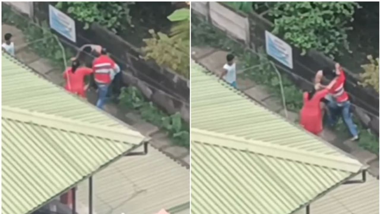 കൊച്ചിയിൽ വളർത്തുനായയുമായി റോഡിലിറങ്ങിയതിൽ തർക്കം, അച്ഛനെയും മക്കളെയും അയൽക്കാർ മർദ്ദിച്ചു; ഒരാൾ അറസ്റ്റിൽ കൊച്ചിയിൽ വളർത്തുനായയുമായി റോഡിലിറങ്ങിയതിൽ തർക്കം, അച്ഛനെയും മക്കളെയും അയൽക്കാർ മർദ്ദിച്ചു; ഒരാൾ അറസ്റ്റിൽ