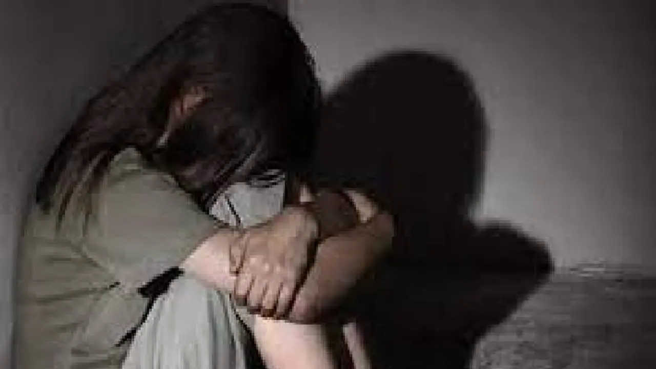 ಯಾದಗಿರಿ: 13 ವರ್ಷದ ಅಪ್ರಾಪ್ತ ಬಾಲಕಿಯ ಮೇಲೆ ಅತ್ಯಾಚಾರ, ಇಬ್ಬರು ಕಾಮುಕರ ಬಂಧನ..! ಯಾದಗಿರಿ: 13 ವರ್ಷದ ಅಪ್ರಾಪ್ತ ಬಾಲಕಿಯ ಮೇಲೆ ಅತ್ಯಾಚಾರ, ಇಬ್ಬರು ಕಾಮುಕರ ಬಂಧನ..!