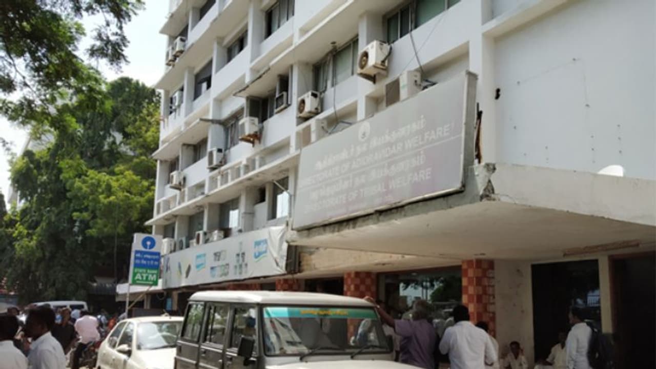 TN : "சண்டாளர்".. சாதிப்பெயரை கிண்டலாகவும் நகைச்சுவையாகும் பயன்படுத்த கூடாது வெளியான அதிரடி அறிவிப்பு!