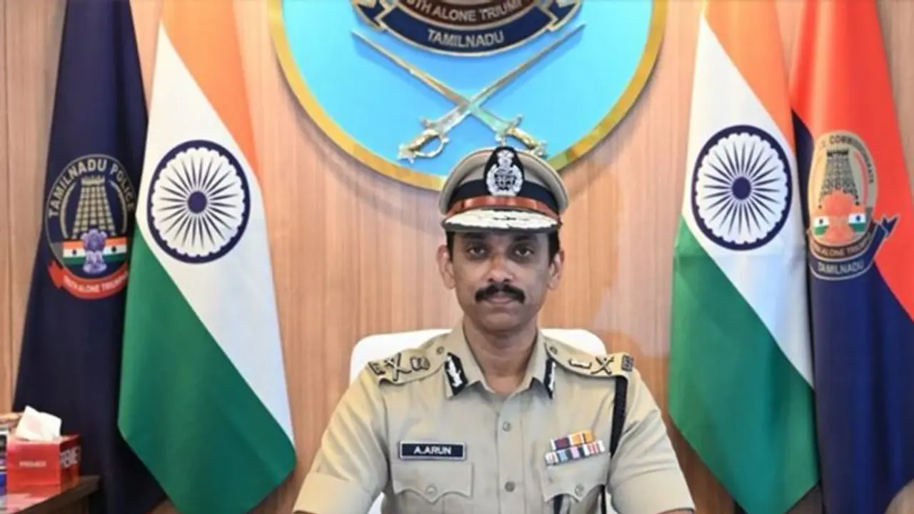 சார் என யாரிடம் பேசினார் குற்றவாளி? FIR லீக்கானது எப்படி? சென்னை காவல் ஆணையர் அருண் பரபரப்பு தகவல்! சார் என யாரிடம் பேசினார் குற்றவாளி? FIR லீக்கானது எப்படி? சென்னை காவல் ஆணையர் அருண் பரபரப்பு தகவல்!