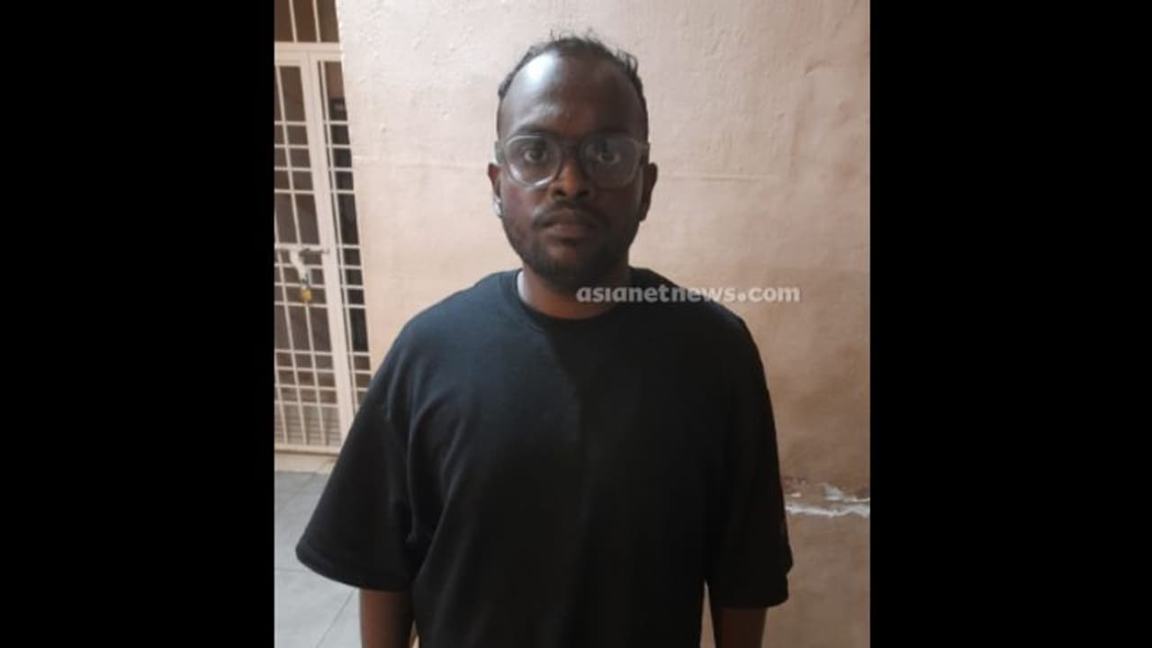 ജയിലിലെ കൂട്ടുകാർക്കൊരു സഹായം ചെയ്തതാ പക്ഷേ പെട്ടു! ജയിലിലേക്ക് ബീഡിക്കെട്ടുകൾ വലിച്ചെറിഞ്ഞ യുവാവ് പിടിയിൽ