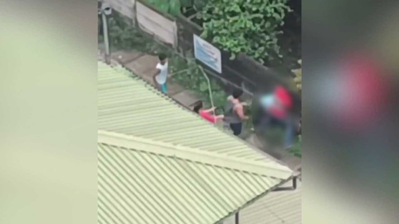 കൊച്ചിയിൽ വളർത്തുനായയുമായി നടക്കാനിറങ്ങിയ പശ്ചിമ ബംഗാൾ സ്വദേശിക്ക് മർദ്ദനം, ഒരാൾ പിടിയിൽ കൊച്ചിയിൽ വളർത്തുനായയുമായി നടക്കാനിറങ്ങിയ പശ്ചിമ ബംഗാൾ സ്വദേശിക്ക് മർദ്ദനം, ഒരാൾ പിടിയിൽ