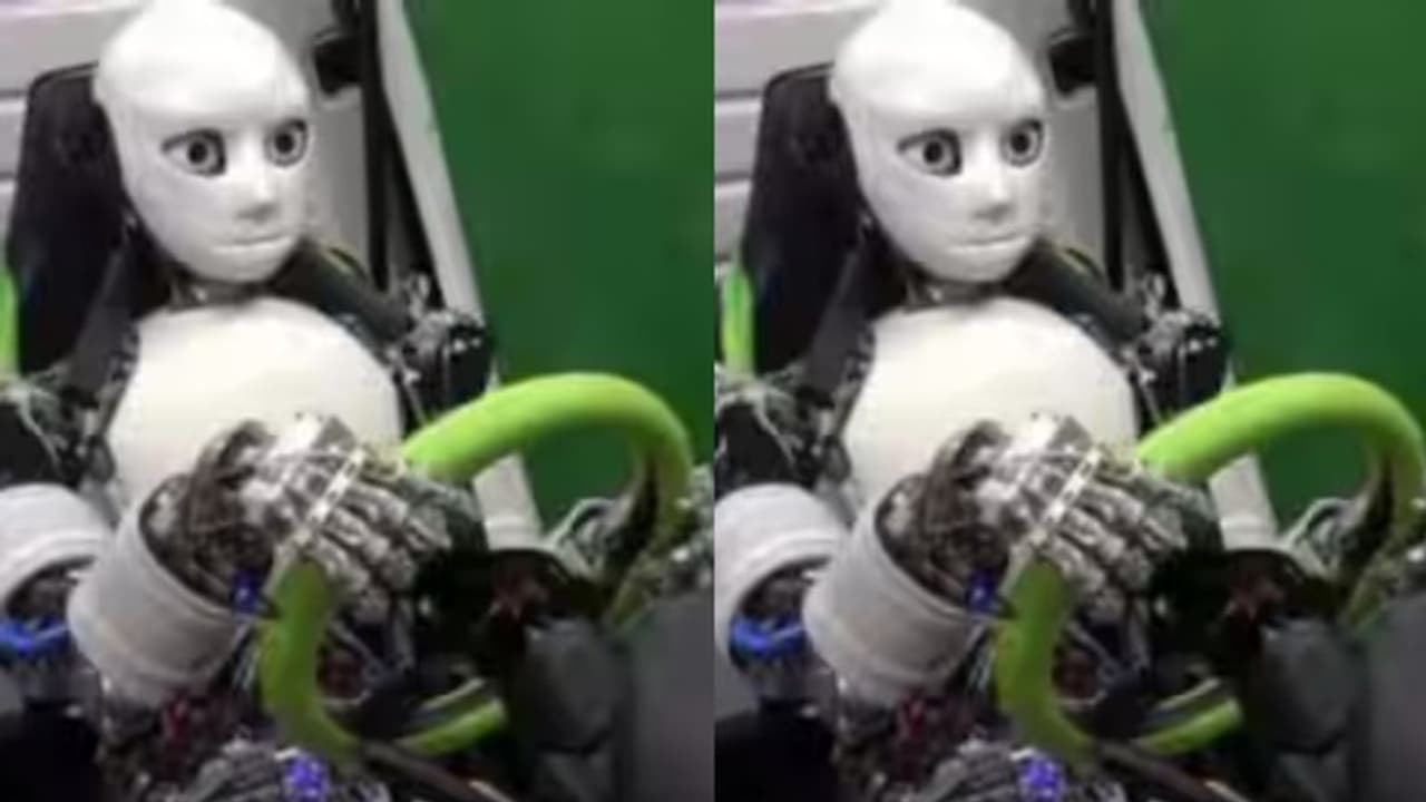 മനുഷ്യനെ പോലെ ശരീരം, കൈകാലുകളും വിരലുകളും നാഡികളും; സാധാരണ കാര്‍ ഡ്രൈവ് ചെയ്യാനും റോബോട്ട്