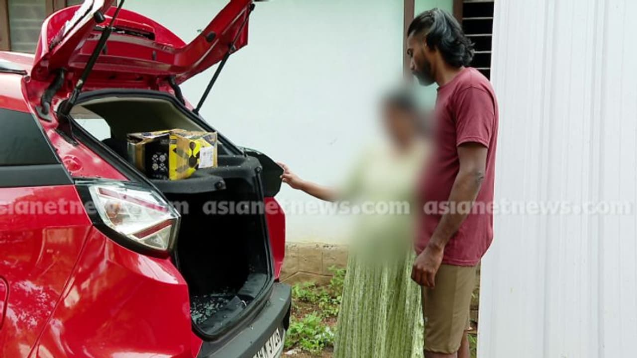 എംഎൽഎയുടെ വാഹനത്തിന് മാര്‍ഗതടസം: ഗര്‍ഭിണി സഞ്ചരിച്ച കാര്‍ അടിച്ചുതകര്‍ത്ത കേസിൽ നാല് പേര്‍ കീഴടങ്ങി
