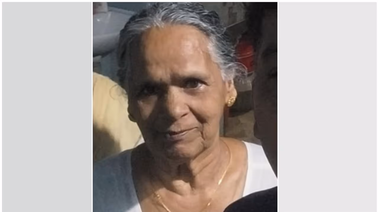 ഒഴുക്കിൽപെട്ടു, 79കാരി മരകൊമ്പിൽ തൂങ്ങി നിന്നത് 10 മണിക്കൂർ; മനക്കരുത്ത് കൊണ്ട് ജീവൻ തിരികെപിടിച്ചു ഒഴുക്കിൽപെട്ടു, 79കാരി മരകൊമ്പിൽ തൂങ്ങി നിന്നത് 10 മണിക്കൂർ; മനക്കരുത്ത് കൊണ്ട് ജീവൻ തിരികെപിടിച്ചു