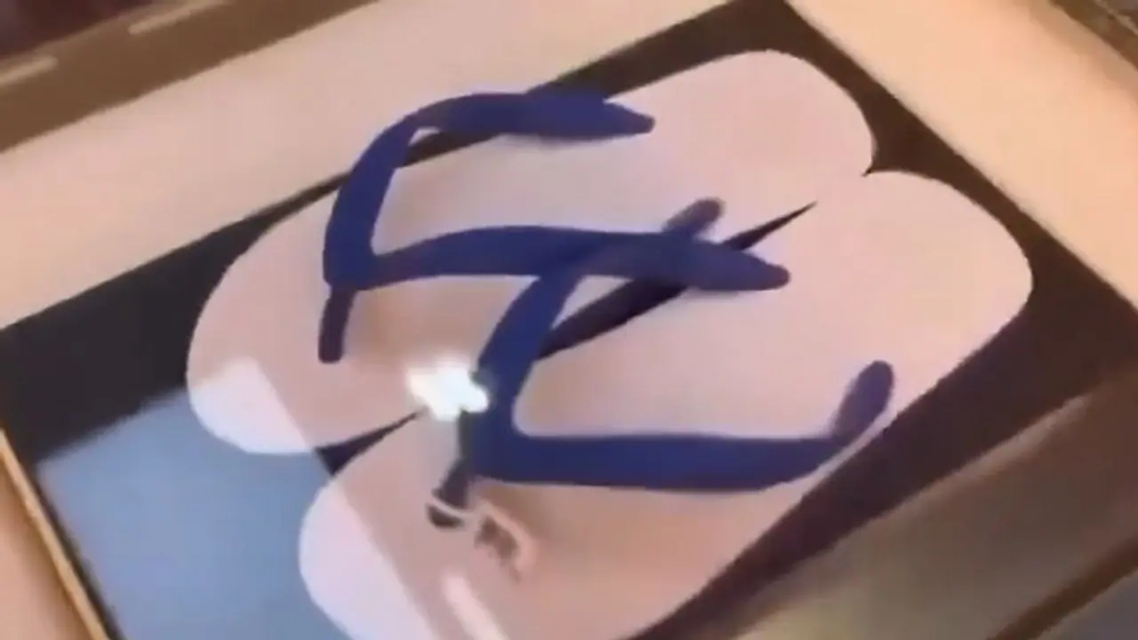 Rs 1 lakh for rubber chappals in Saudi Arabia? Netizens walk away laughing Rs 1 lakh for rubber chappals in Saudi Arabia? Netizens walk away laughing