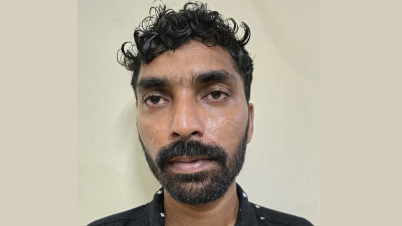 കുടുംബപ്രശ്നം തര്‍ക്കത്തിലെത്തി, ഭാര്യയെ കത്തികൊണ്ട് കുത്തി പരിക്കേൽപ്പിച്ചു, യുവാവും അമ്മയും അറസ്റ്റിൽ