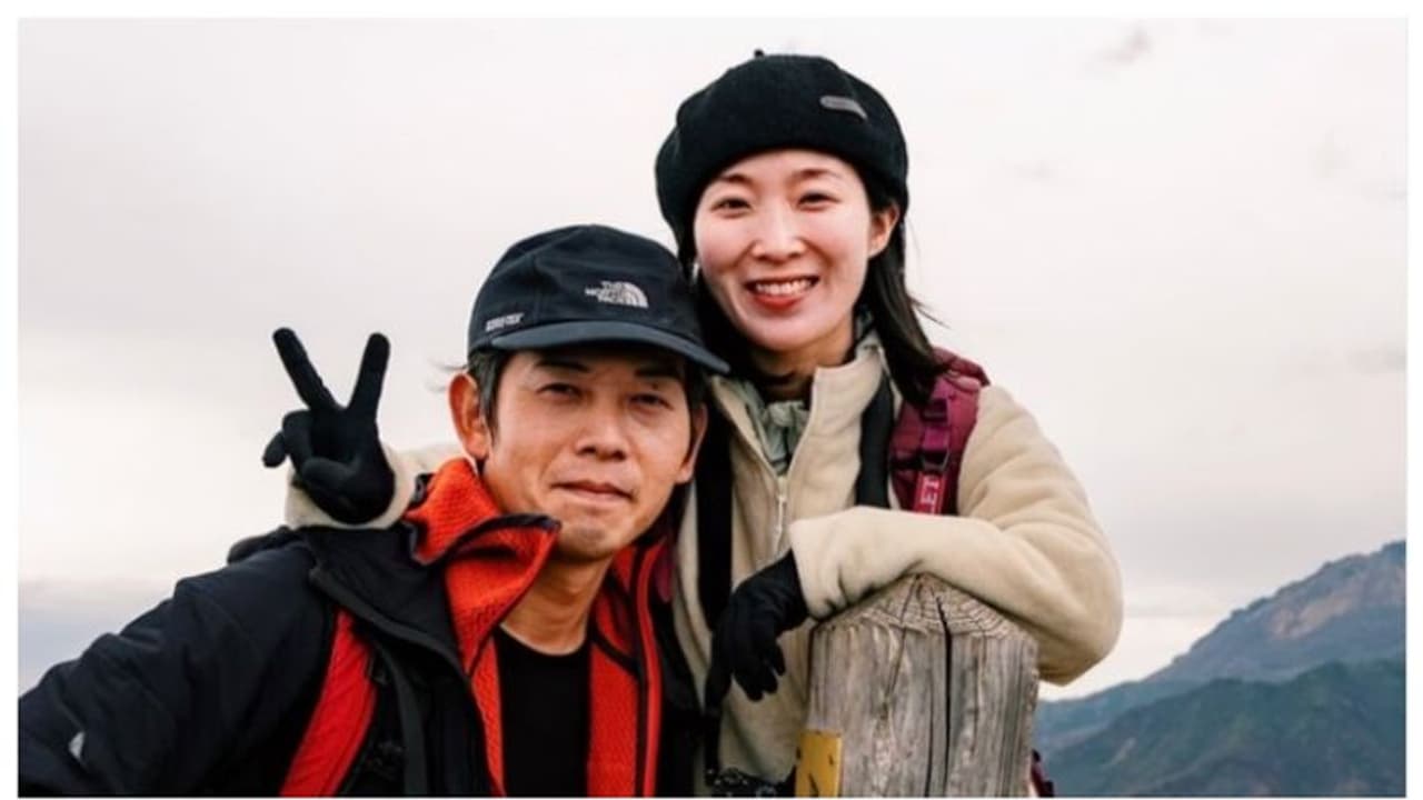 നദിയിലേക്ക് വീണ ഭര്ത്താവിനെ രക്ഷിക്കാന് ഭാര്യയും ചാടി; പ്രശസ്ത ചൈനീസ് ട്രാവല് ബ്ലോഗർമാര്ക്ക് ദാരുണാന്ത്യം നദിയിലേക്ക് വീണ ഭര്ത്താവിനെ രക്ഷിക്കാന് ഭാര്യയും ചാടി; പ്രശസ്ത ചൈനീസ് ട്രാവല് ബ്ലോഗർമാര്ക്ക് ദാരുണാന്ത്യം